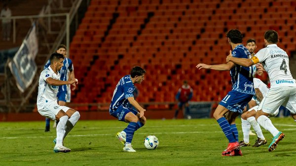 What specific exercises can improve tendon strength for powerlifters?